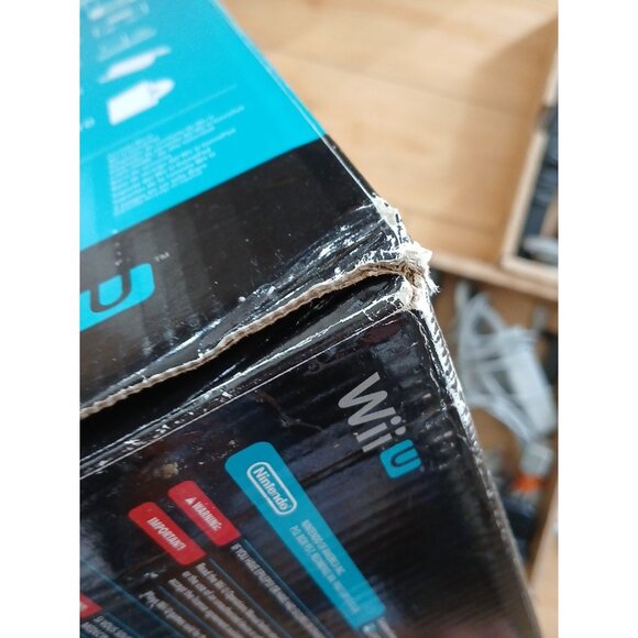 Nintendo Wii U Mario & Luigi Deluxe Set 32 GB Black Console System CIB - Tested - Picture 4 of 16